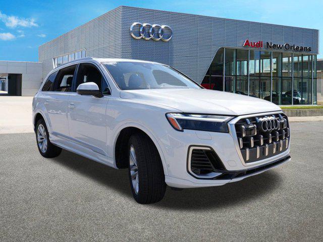 new 2025 Audi Q7 car, priced at $69,733