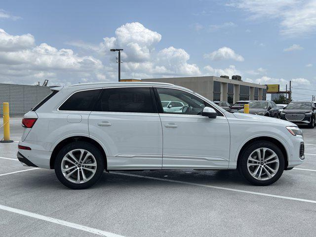 new 2025 Audi Q7 car, priced at $71,253