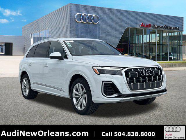 new 2025 Audi Q7 car, priced at $69,733