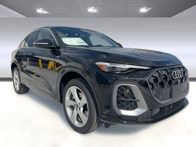 new 2025 Audi Q5 car, priced at $60,531