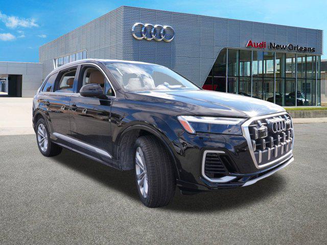 new 2025 Audi Q7 car, priced at $78,681