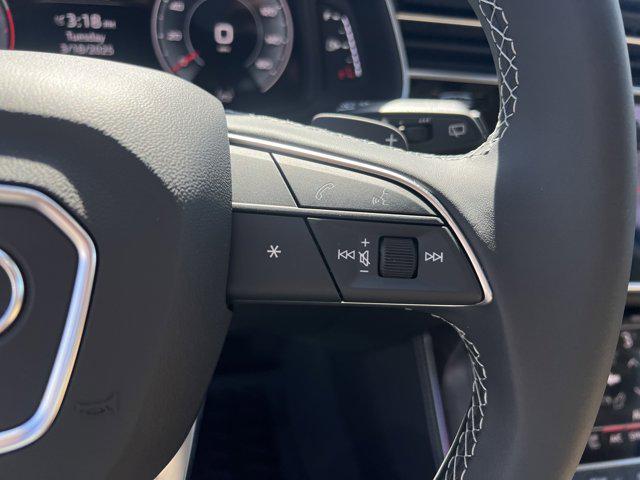 new 2025 Audi Q7 car, priced at $79,522