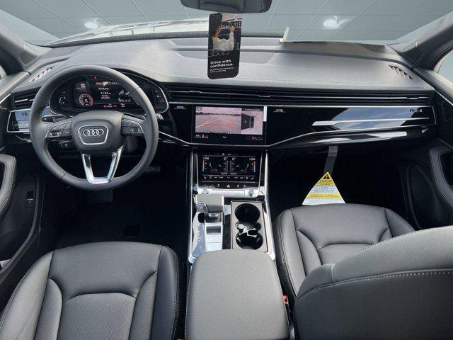 new 2025 Audi Q7 car, priced at $72,152