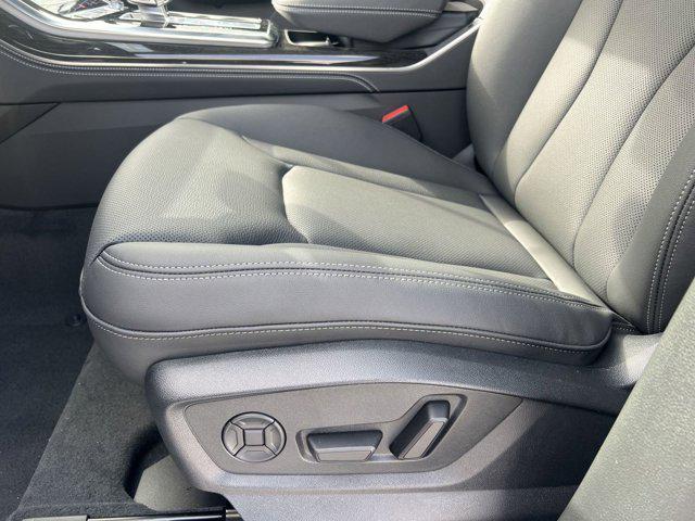 new 2025 Audi Q7 car, priced at $72,152
