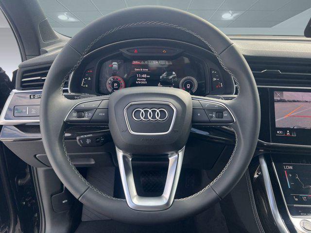 new 2025 Audi Q7 car, priced at $72,152