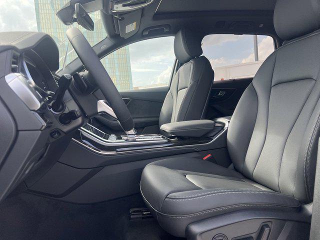 new 2025 Audi Q7 car, priced at $72,151