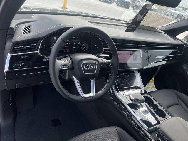 new 2025 Audi Q7 car, priced at $72,151