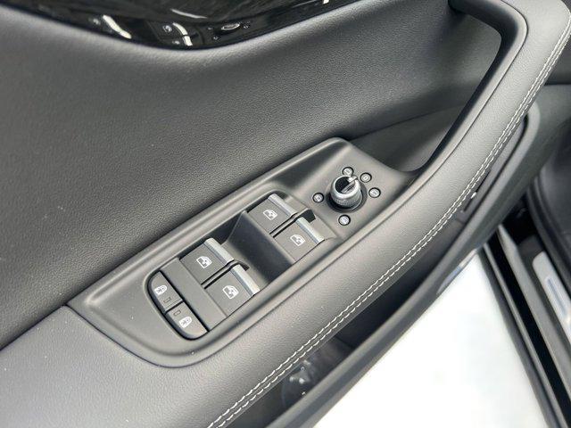 new 2025 Audi Q7 car, priced at $72,152