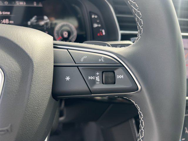 new 2025 Audi Q7 car, priced at $71,761