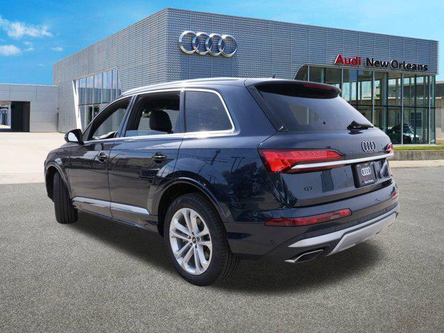 new 2025 Audi Q7 car, priced at $61,661