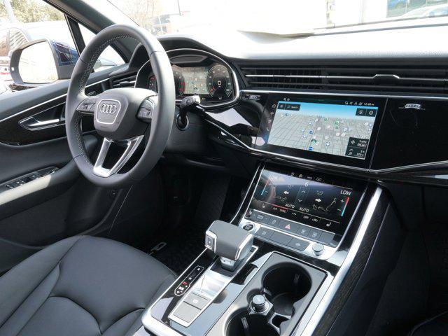 new 2025 Audi Q7 car, priced at $61,661