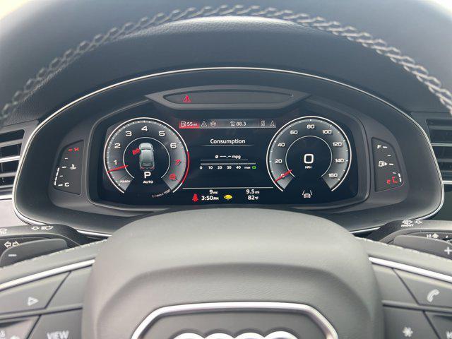 new 2025 Audi Q7 car, priced at $71,621
