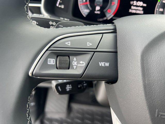 new 2025 Audi Q7 car, priced at $72,841