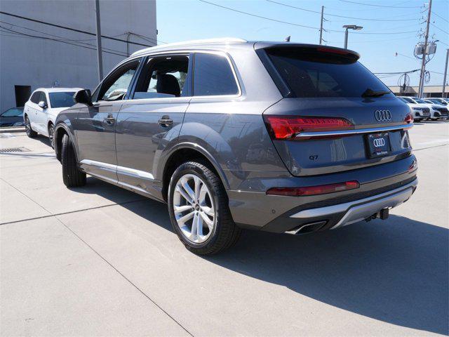 new 2025 Audi Q7 car, priced at $71,333