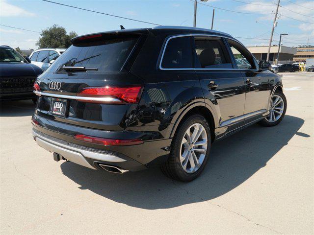 new 2025 Audi Q7 car, priced at $76,943