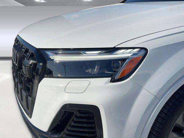 new 2025 Audi Q7 car, priced at $73,191