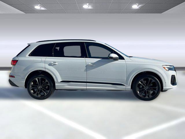 new 2025 Audi Q7 car, priced at $73,191