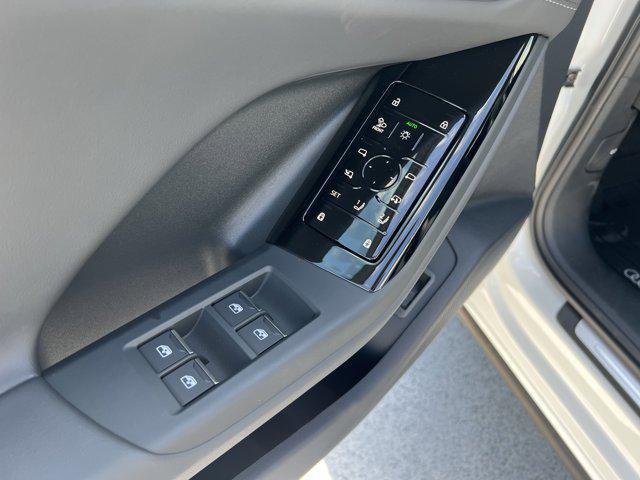 new 2025 Audi Q6 e-tron car, priced at $73,471