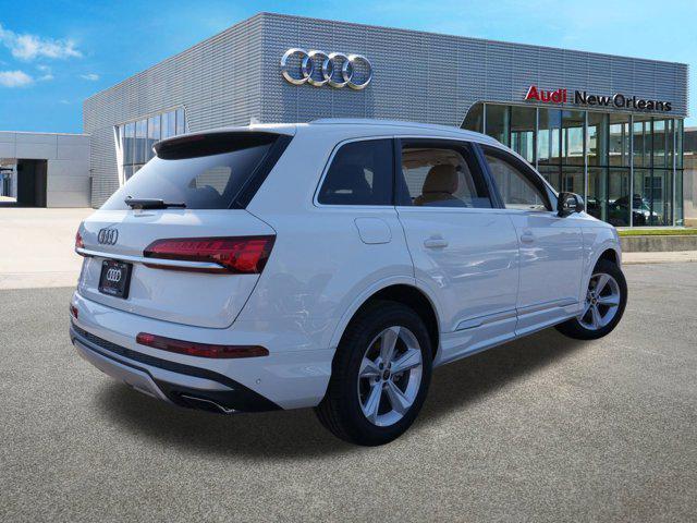 new 2025 Audi Q7 car, priced at $65,011