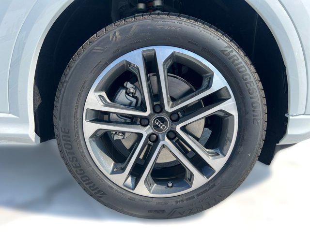 new 2025 Audi Q5 car, priced at $54,121