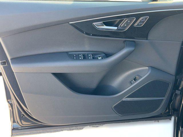 new 2026 Audi Q7 car, priced at $66,771