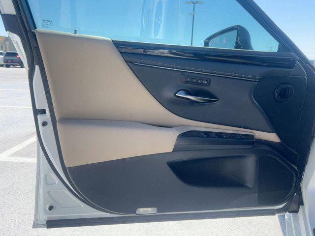 used 2021 Lexus ES 350 car, priced at $34,999