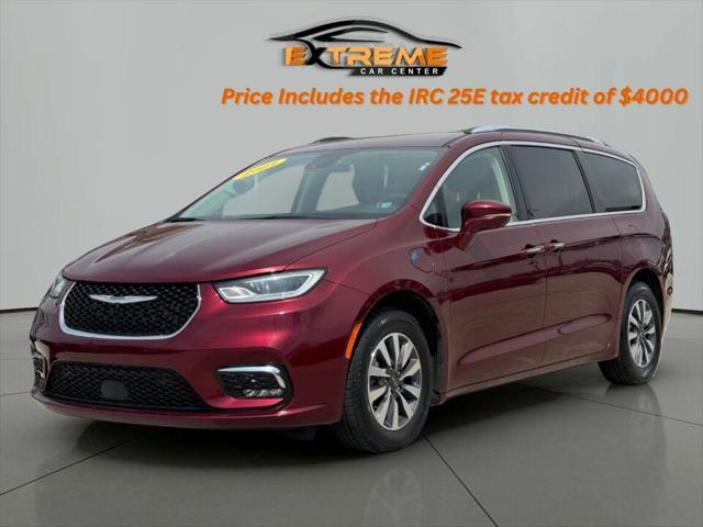 used 2021 Chrysler Pacifica Hybrid car, priced at $19,995