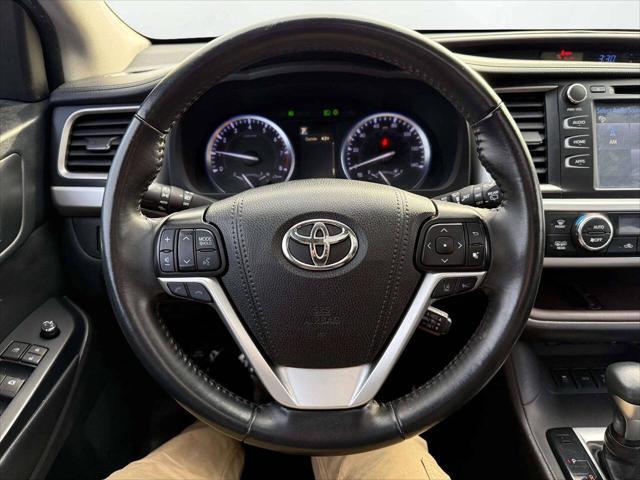 used 2019 Toyota Highlander car, priced at $19,995