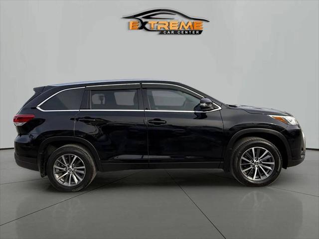 used 2019 Toyota Highlander car, priced at $19,995