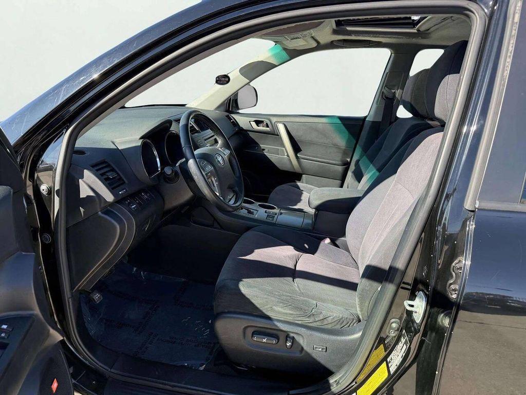 used 2009 Toyota Highlander car, priced at $8,995