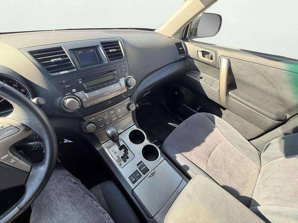 used 2009 Toyota Highlander car, priced at $8,995