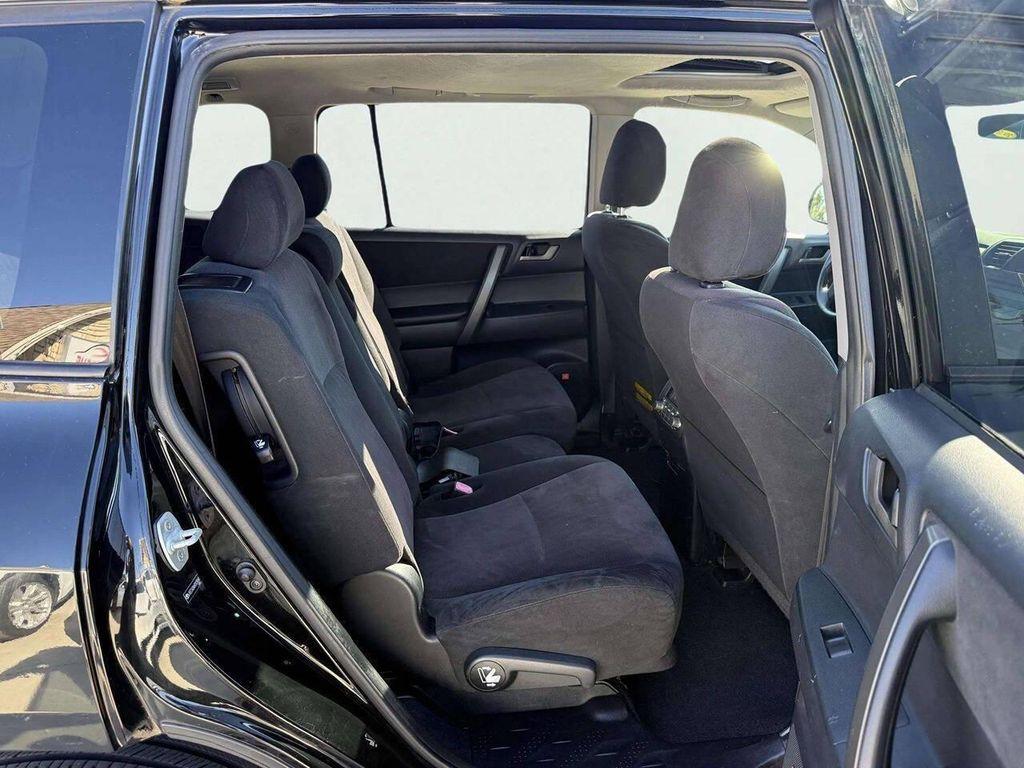 used 2009 Toyota Highlander car, priced at $8,995