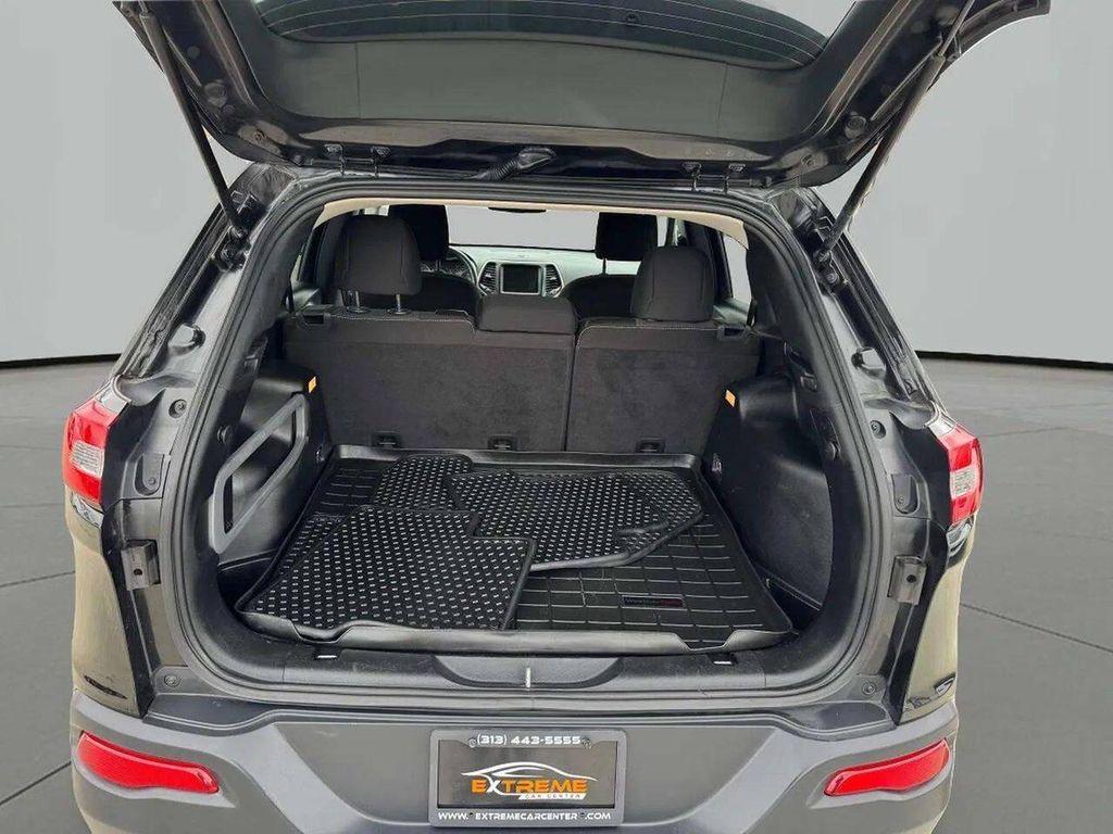 used 2015 Jeep Cherokee car, priced at $7,995