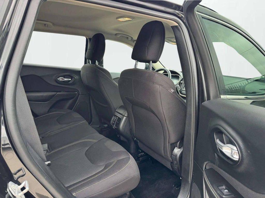 used 2015 Jeep Cherokee car, priced at $7,995