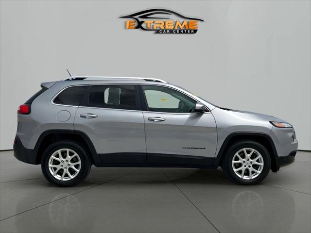 used 2015 Jeep Cherokee car, priced at $12,495