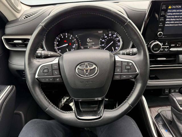 used 2020 Toyota Highlander car, priced at $25,995