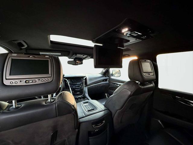 used 2015 Cadillac Escalade car, priced at $23,995