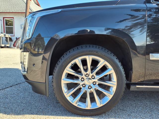 used 2019 Cadillac Escalade ESV car, priced at $41,981