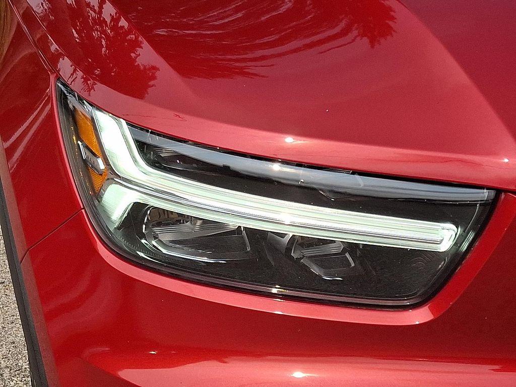 used 2019 Volvo XC40 car, priced at $23,952