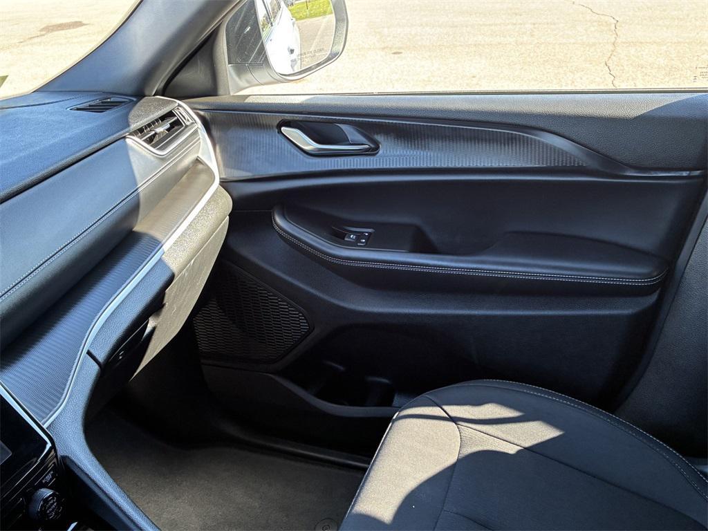 used 2024 Jeep Grand Cherokee L car, priced at $31,940