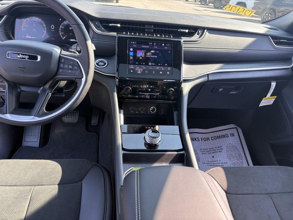 new 2025 Jeep Grand Cherokee car, priced at $47,780
