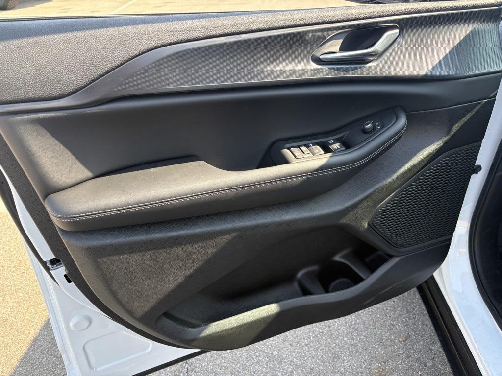 new 2025 Jeep Grand Cherokee car, priced at $47,780