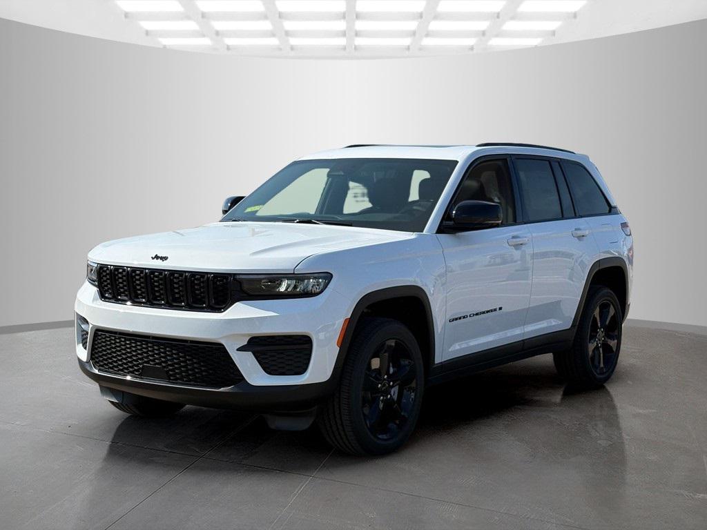 new 2025 Jeep Grand Cherokee car, priced at $47,780