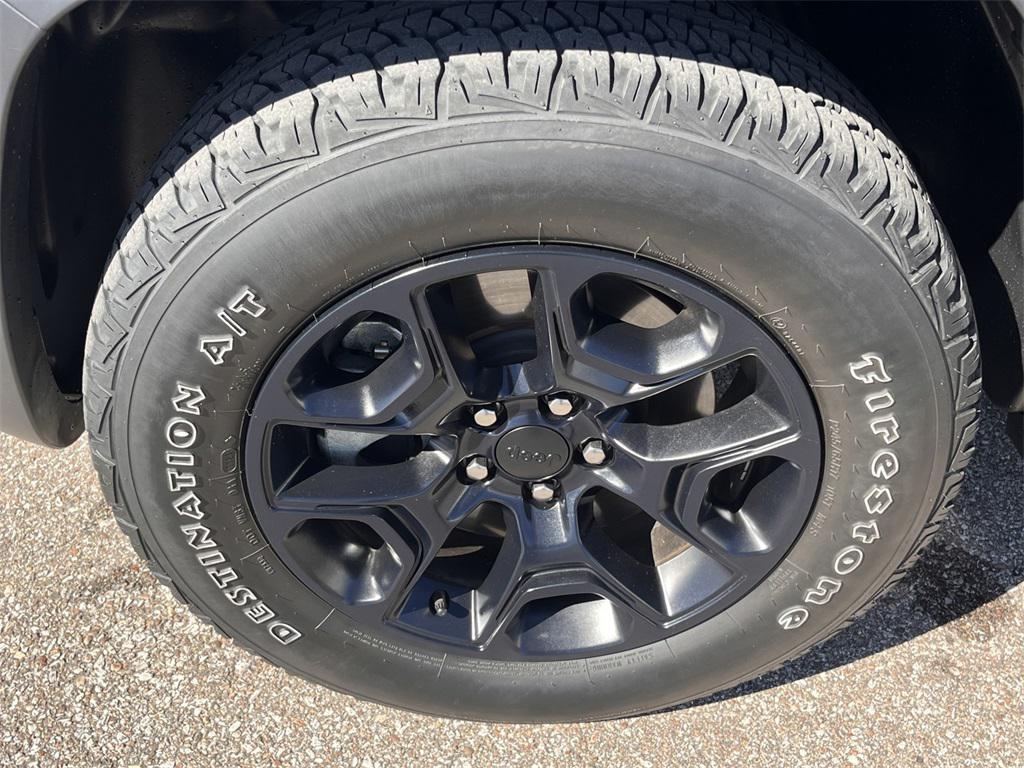 used 2021 Jeep Cherokee car, priced at $25,503