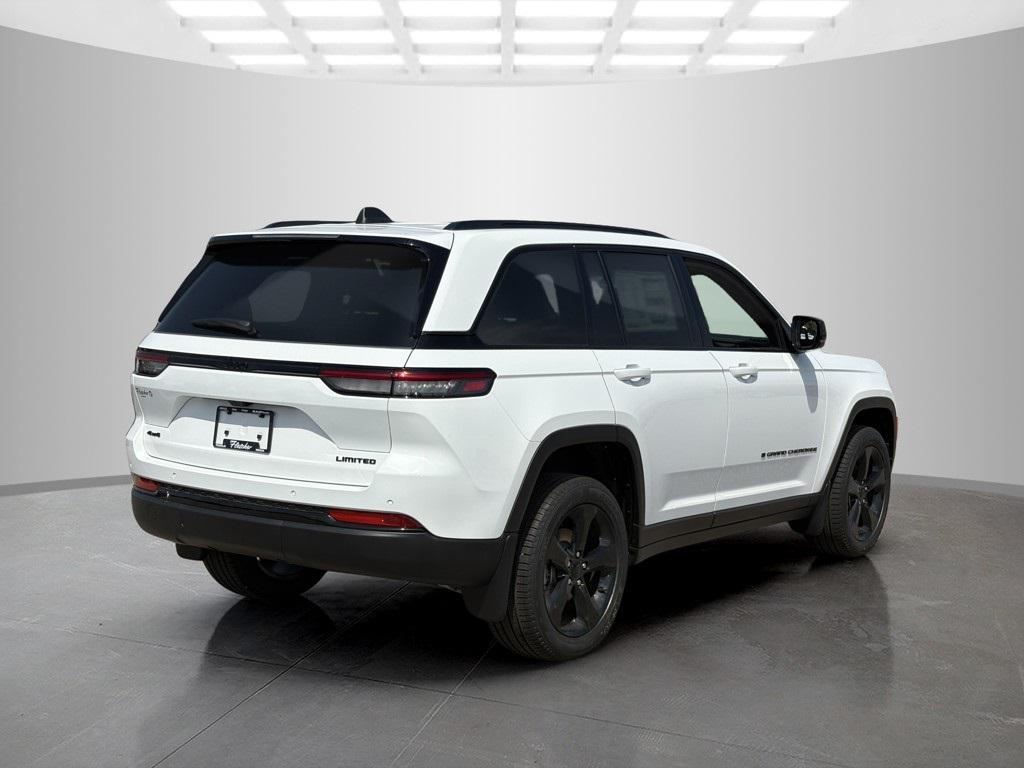 new 2025 Jeep Grand Cherokee car, priced at $49,901