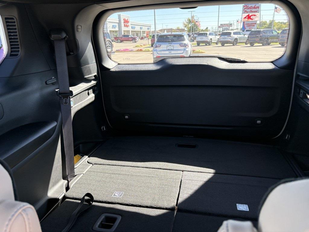 new 2025 Jeep Grand Cherokee L car, priced at $54,140