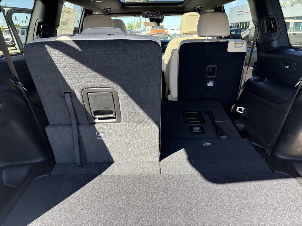 new 2025 Jeep Grand Cherokee L car, priced at $54,140