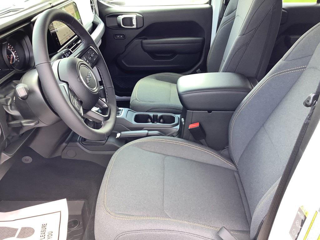 new 2025 Jeep Gladiator car, priced at $52,322