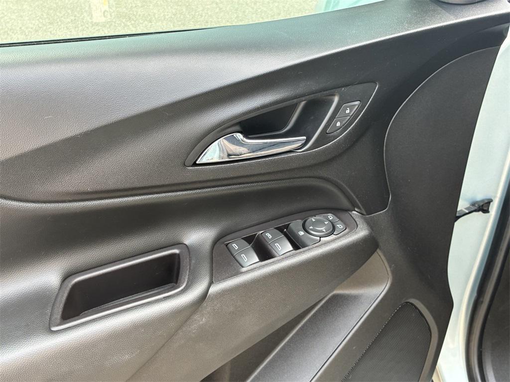 used 2022 Chevrolet Equinox car, priced at $22,950