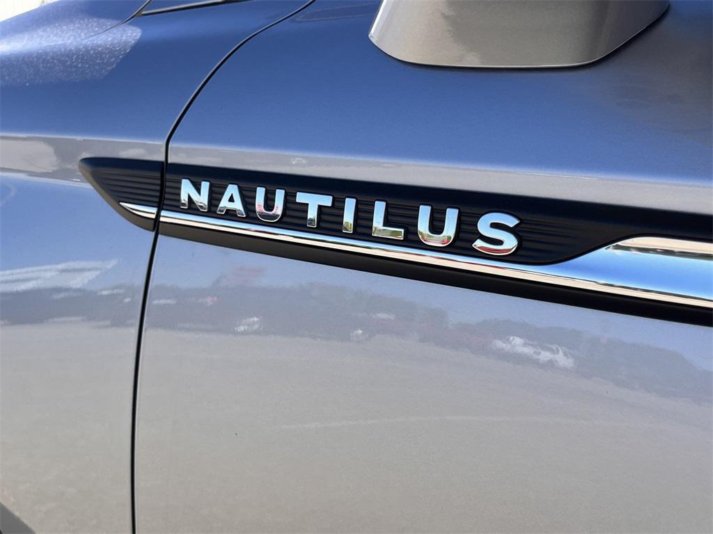 used 2021 Lincoln Nautilus car, priced at $33,105